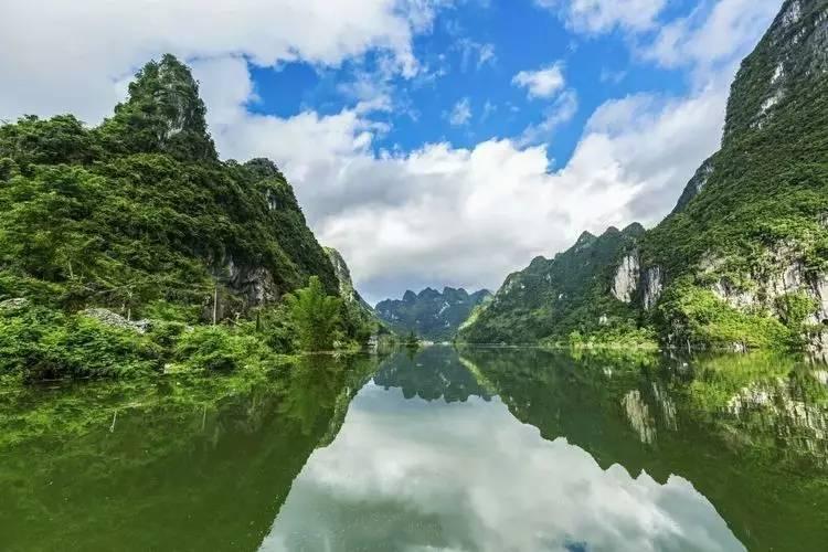 女生对男生有好感和不喜欢男生的回避有什么区别?-红迪网平台,专注分享交流